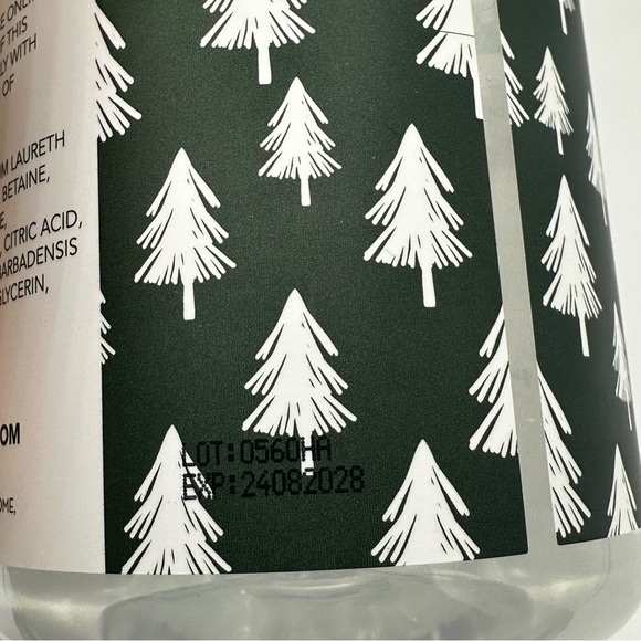 Winter Pine 20 oz Liquid Hand Soap Sand+Fog - Picture 3 of 4